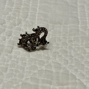 Silver Dragon broche
